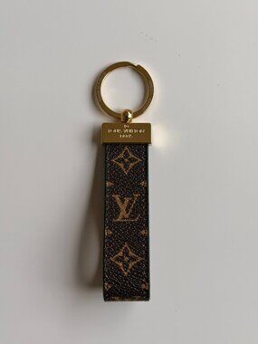 Louis Vuitton Dragonne Key Holder Classic Monogram Brown
